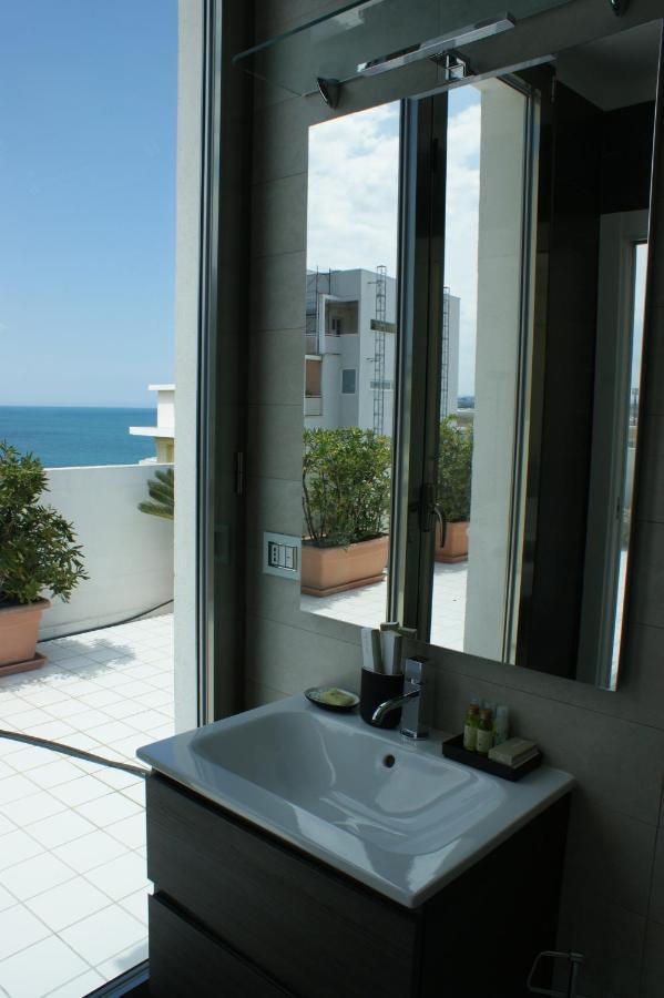 Apartmán La Mia Terrazza Sul Mare - Mared'Amare Bari Exteriér fotografie
